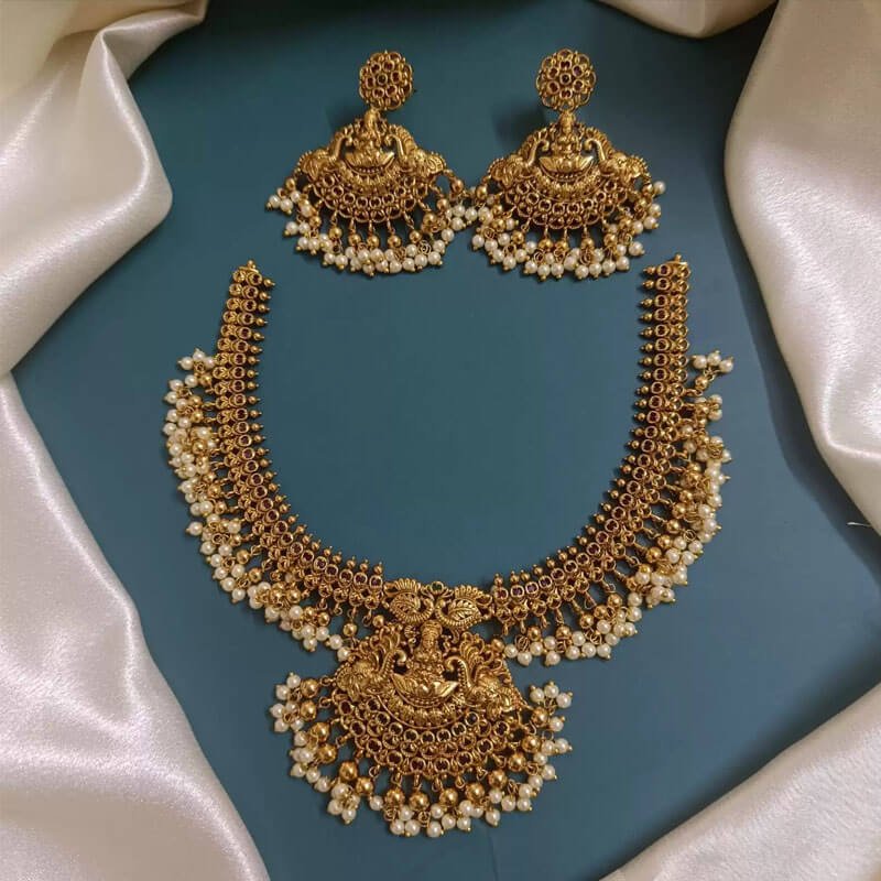 Aadhya Guttapusalu Neckpiece