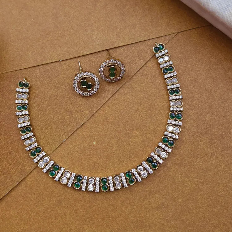 Aalia Victorian AD Necklace - Green