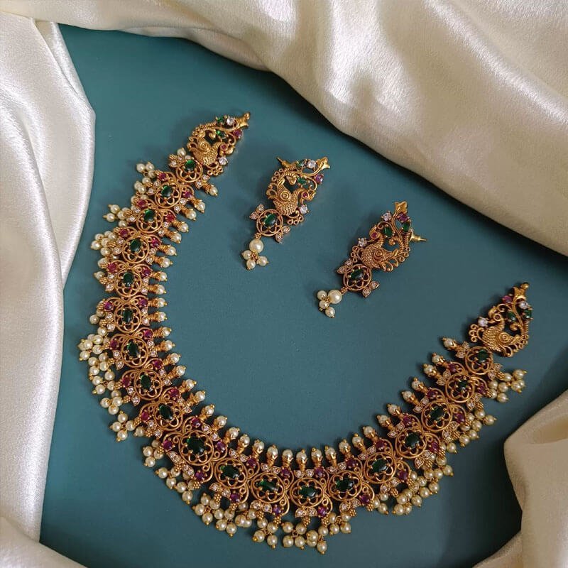 Aaruni Guttapusalu Neckpiece