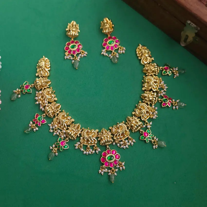 Charumathi Jadau Neckpiece