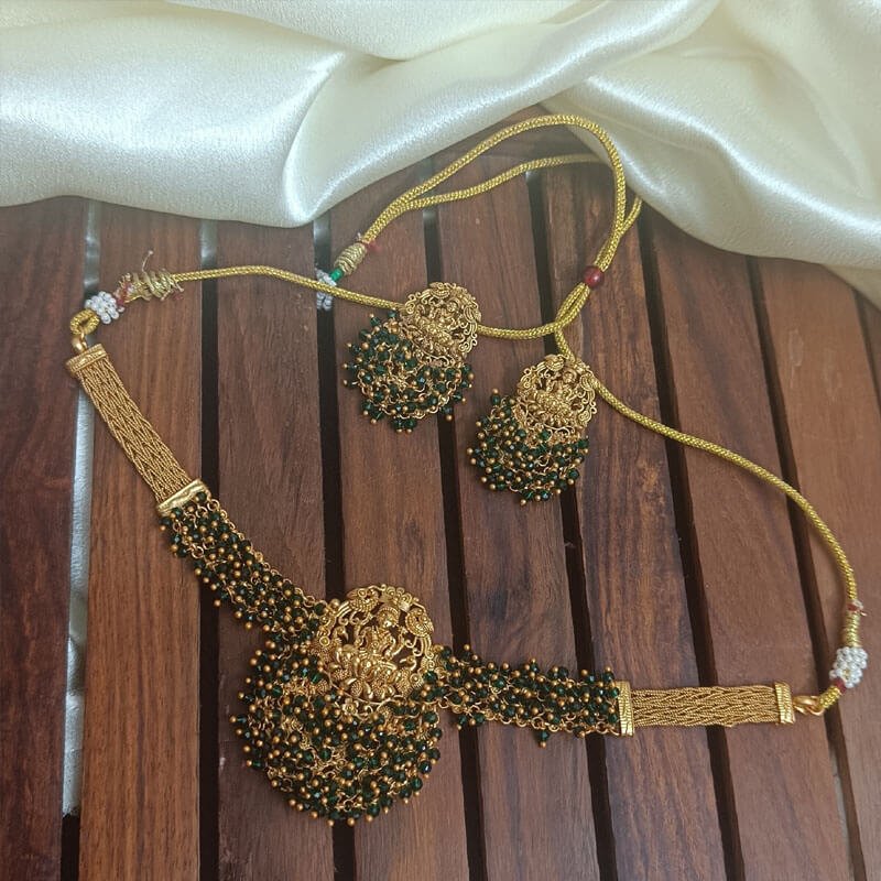 Cluster Pearl Chocker