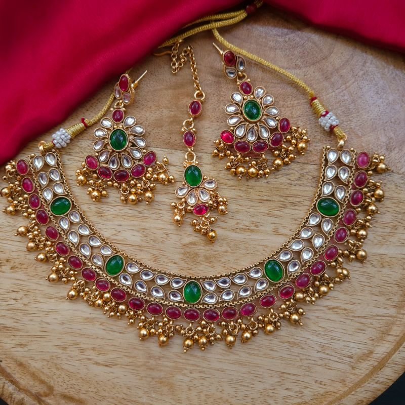 Kundhan Neckpiece
