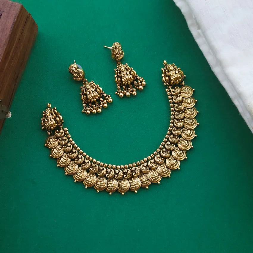 Purvi Lakshmi Coin Neckpiece