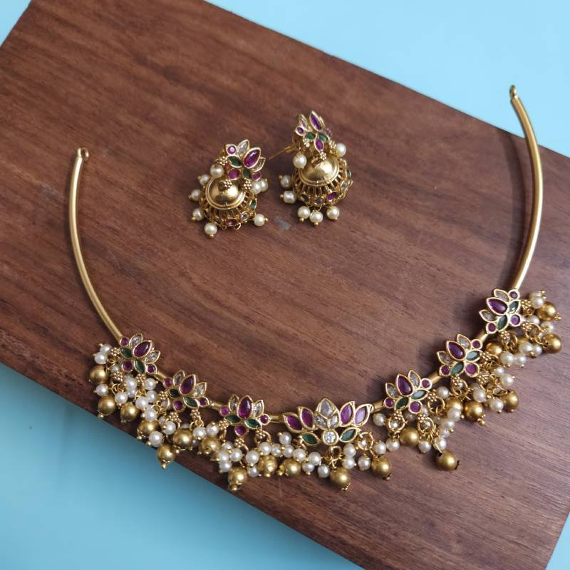 Lotus Hasli Neckpiece