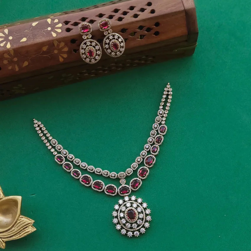 Mitra Victorian Dual Layer Neckpiece - Red