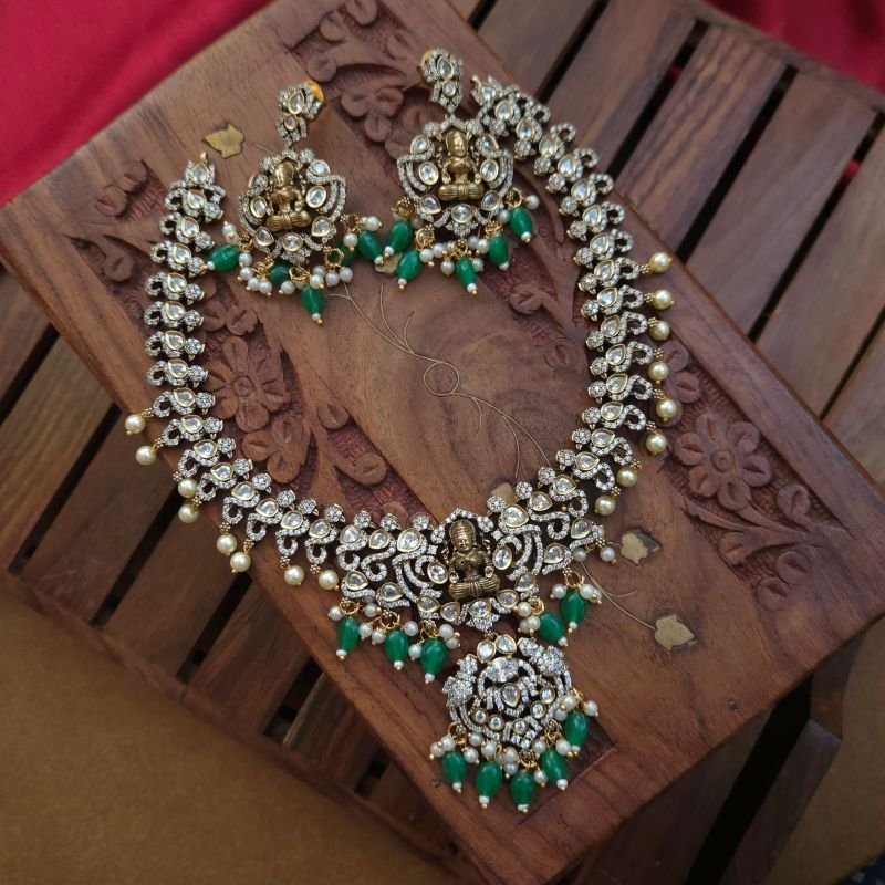 Mosika Green Victorian