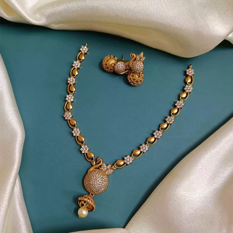 Nemali Neckpiece