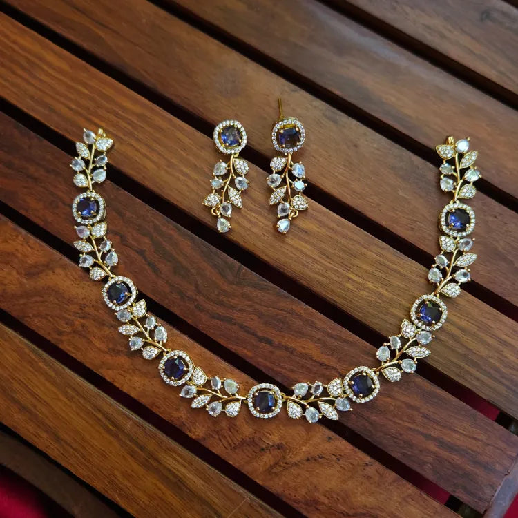 Dahlia Leafy Victorian AD