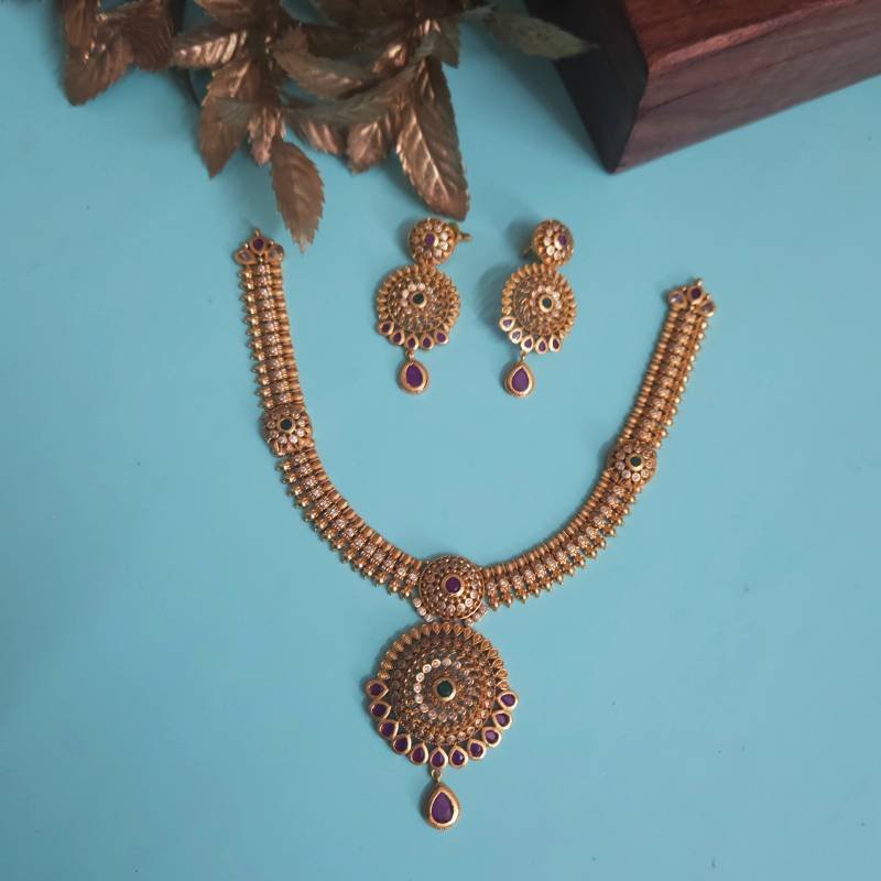 Reeta Version 2 Neckpiece