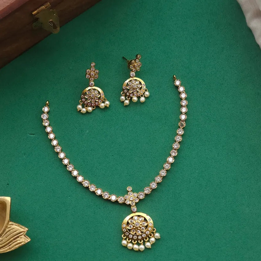 Antique Traditional Neckpiece - White