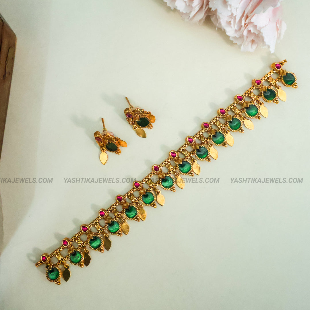 Palakka Elakkathali Choker