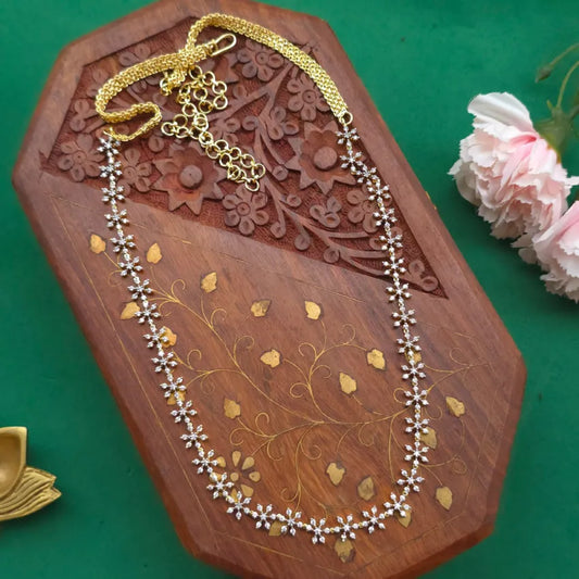 AD Floral Hipchain