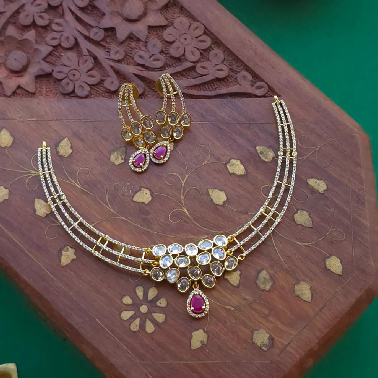Ivana Neckpiece - Hasli - Ruby