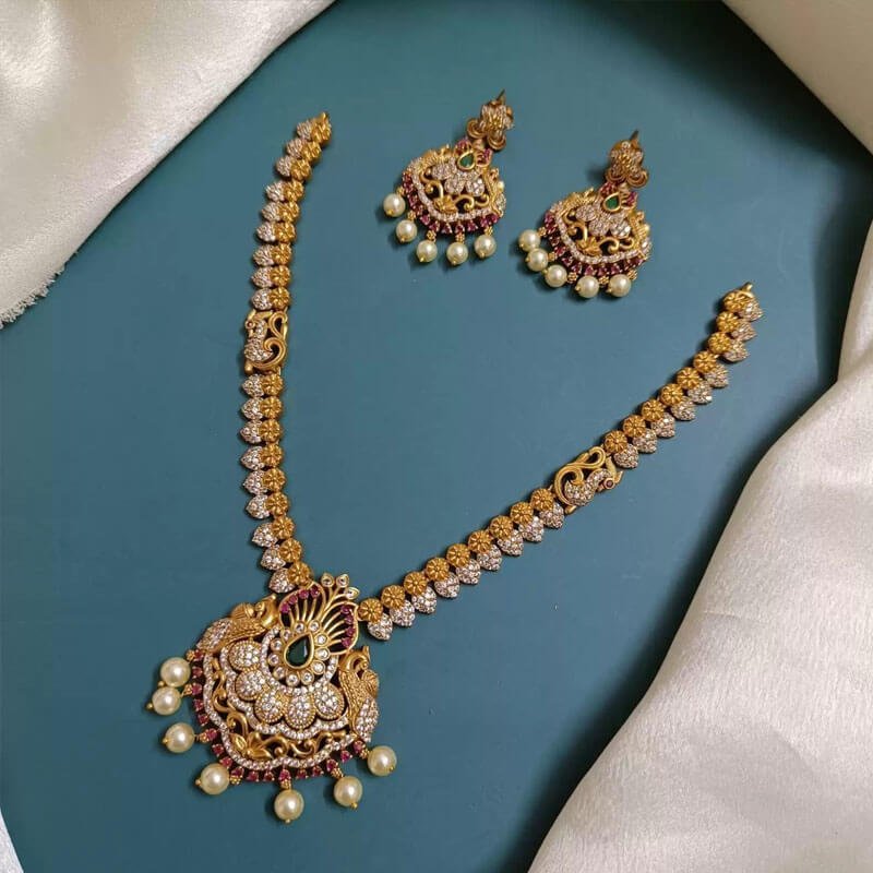 Aahaana Short Neckpiece