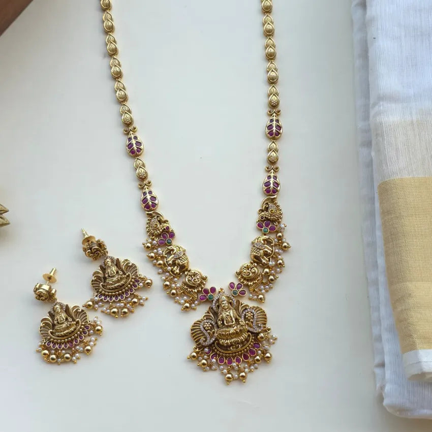 Adhiya Lakshmi Haram