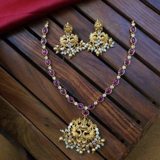 Anvika Kemp Neckpiece