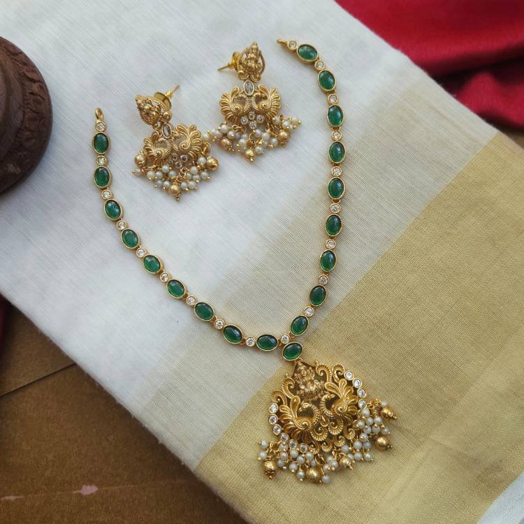 Anvika Green Neckpiece