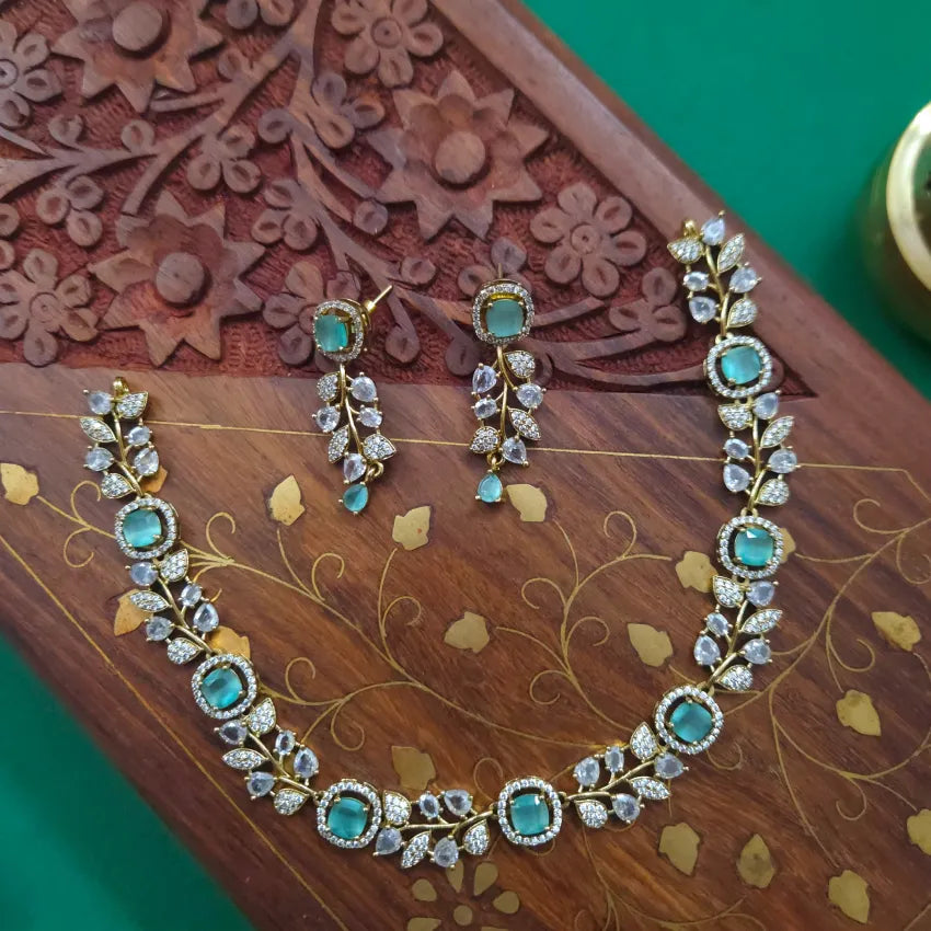 Dahlia Leafy Victorian AD