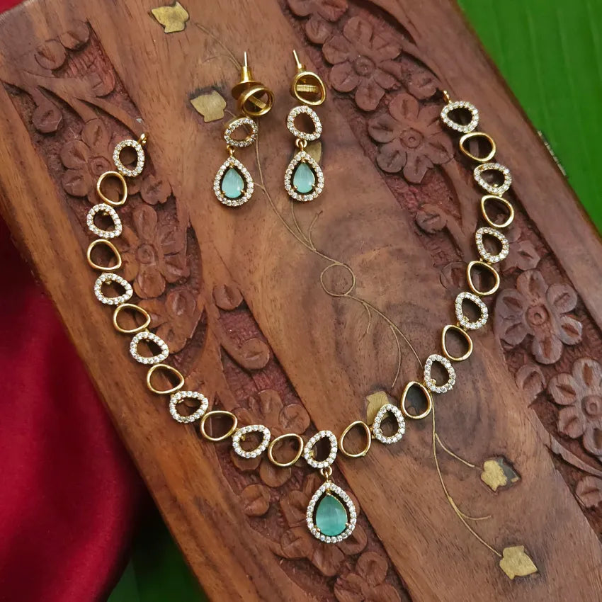 Daizy Aqua AD Necklace