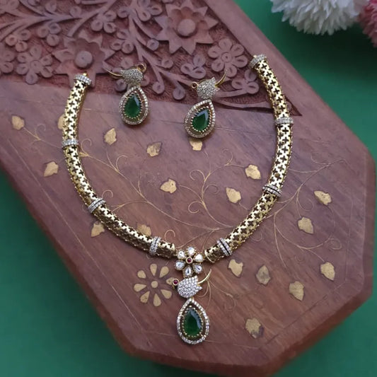 Myna Hasli Necklace - Minimal