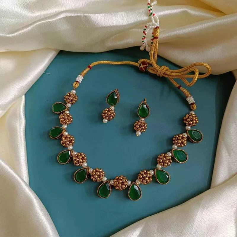 Iniya Neckpiece - Green