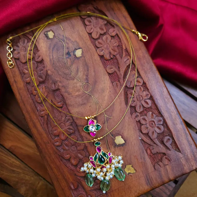 Invisible Jaadu Neckpiece