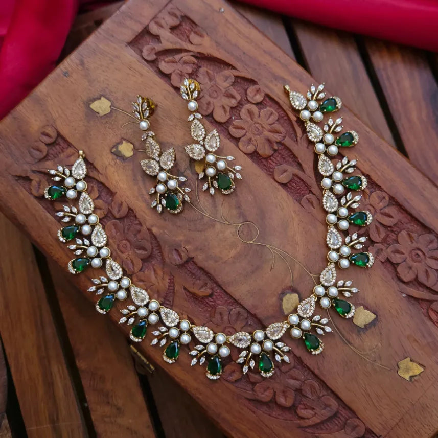 Iris Kundan AD Necklace