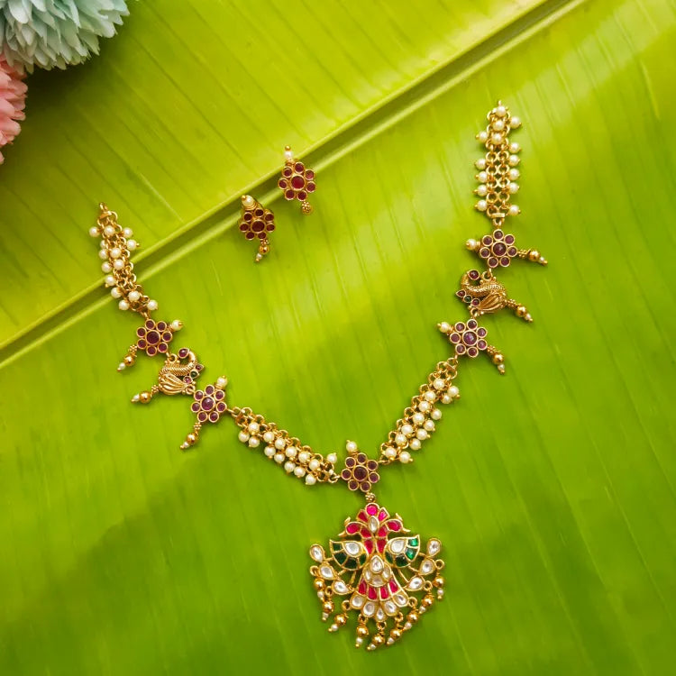 Peacock Jaadu Pearl Necklace