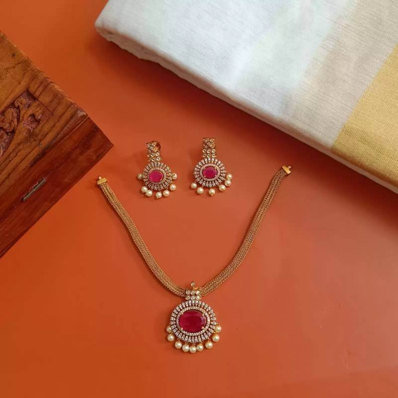 Julia Ruby Neckpiece