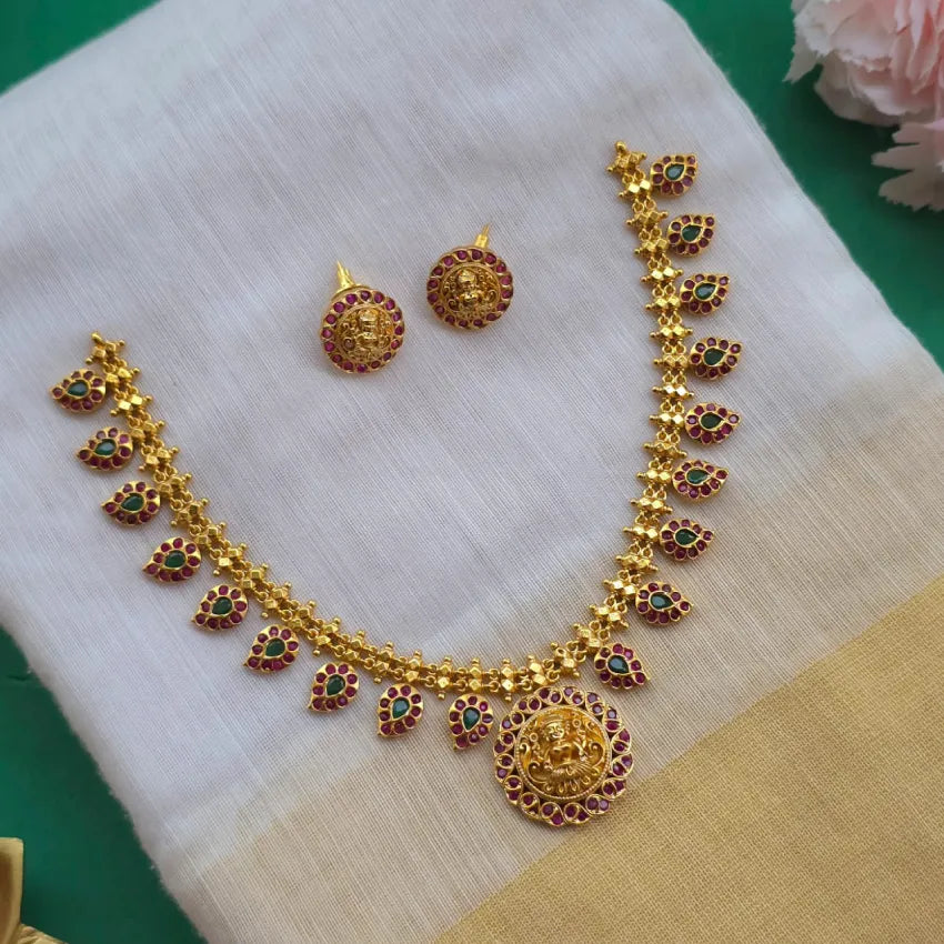 Lakshmi Kemp Necklace