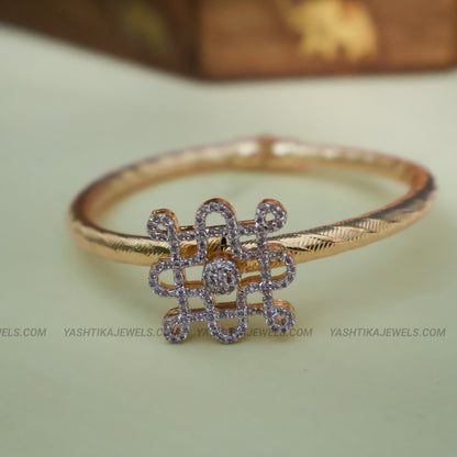 Diamond Replica - Kolam Bracelet