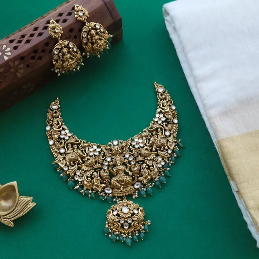 Kundhavai Statement Neckpiece