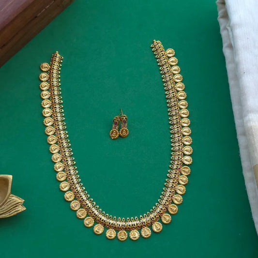 Elakkiya Lakshmi Coin Haram