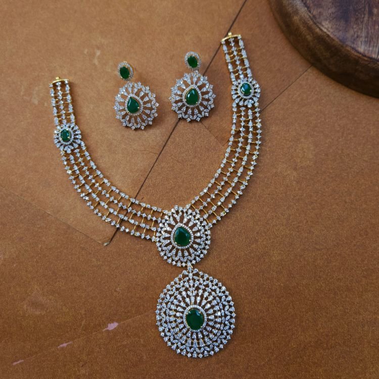 Liza AD Green Neckpiece