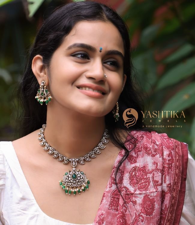 Camila Victorian Mangaz