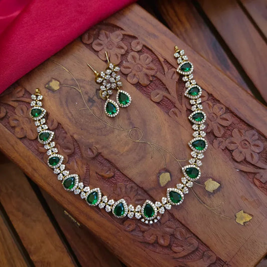 Mariya Green AD Necklace