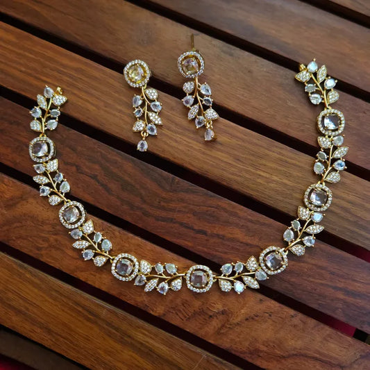 Dahlia Leafy Victorian AD