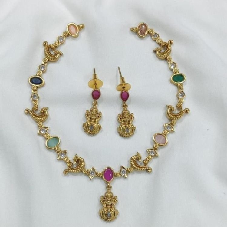 Nidhi Neckpiece