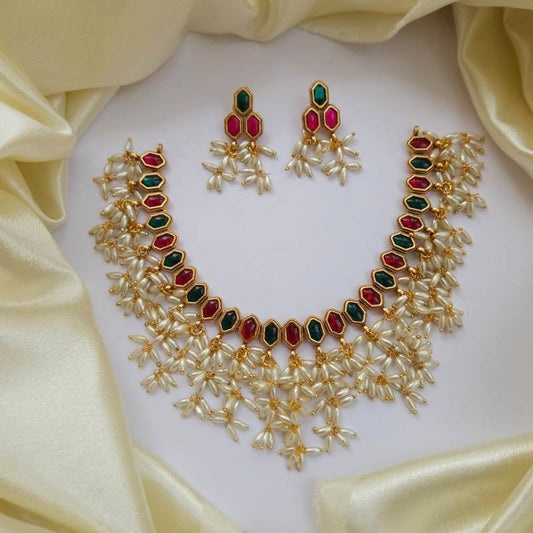 Rice Pearl Neckpiece