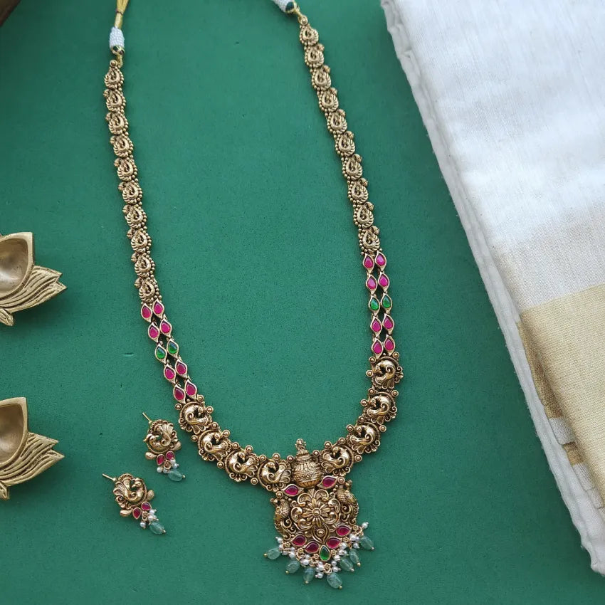 Samrti Jadau Peacock Haram