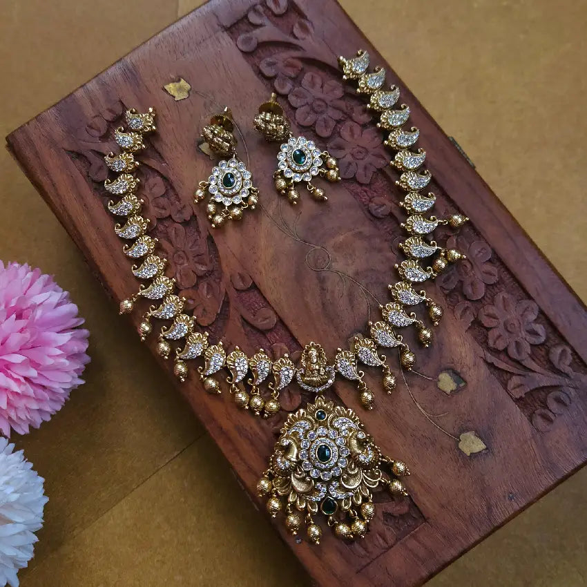 Sindhya Mangaz Necklace