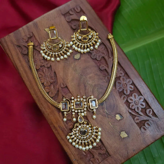 Tanvi Necklace