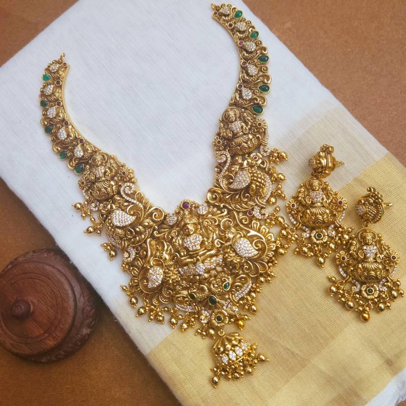 Vedika Antique Neckpiece