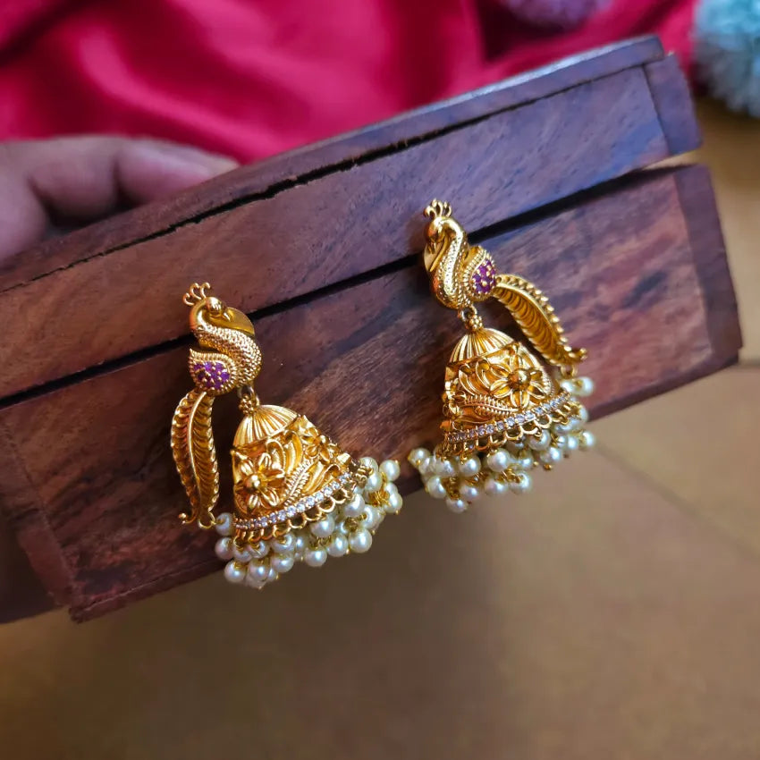 Thoogai Jhumka
