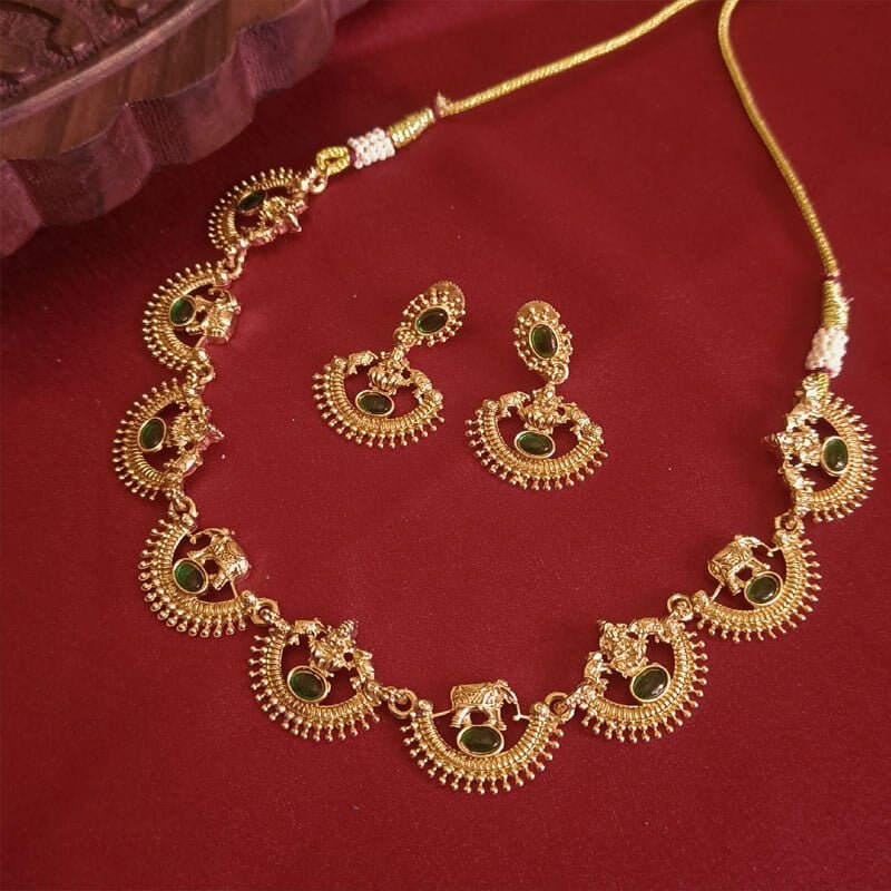 Vaaranam Green Stone Neckpiece