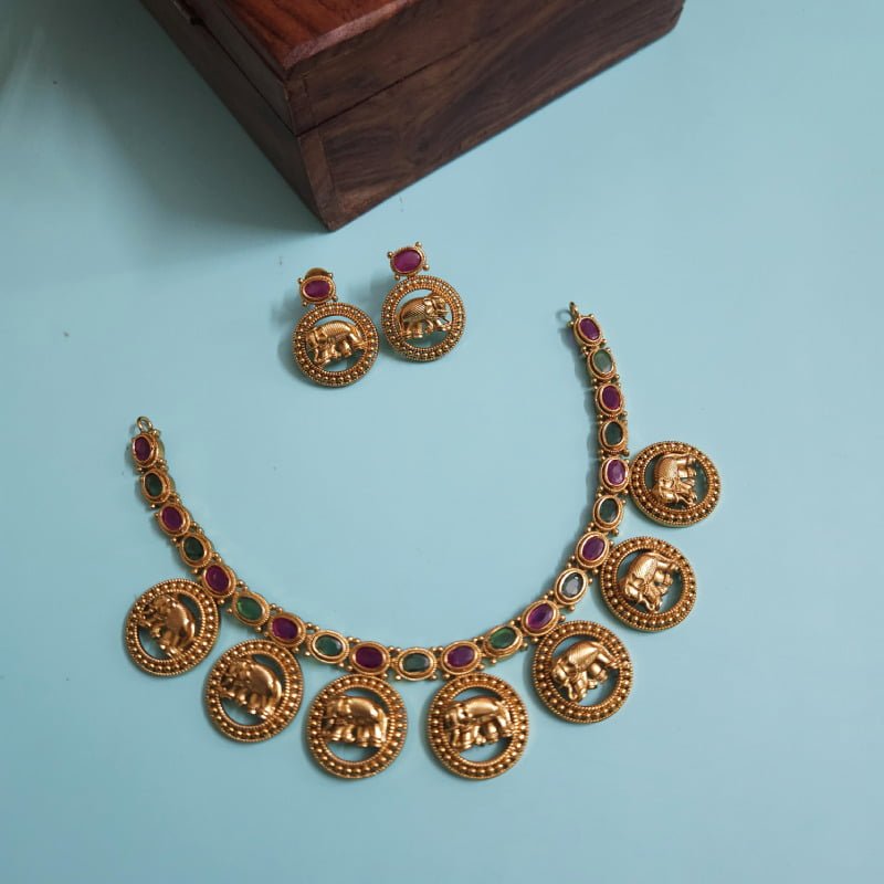Varanam Neckpiece