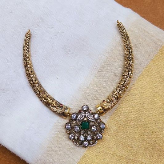 Netra Victorian Hasli Neckpiece