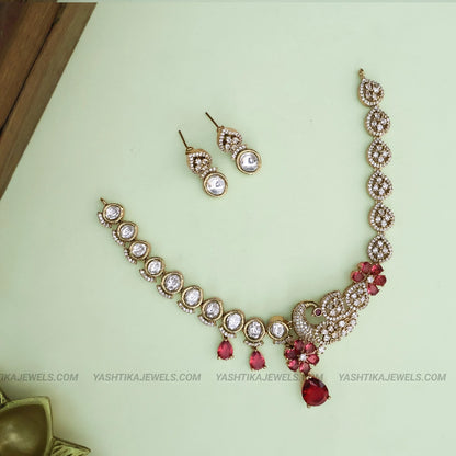 Peacock Victorian Necklace - Red