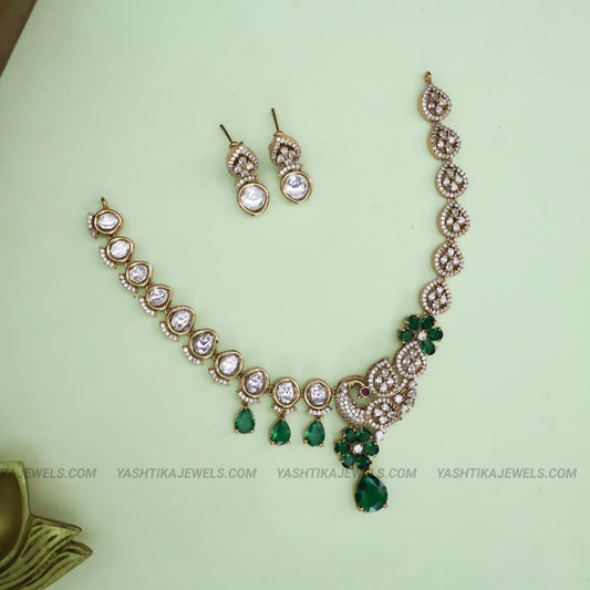 Peacock Victorian Necklace - Green