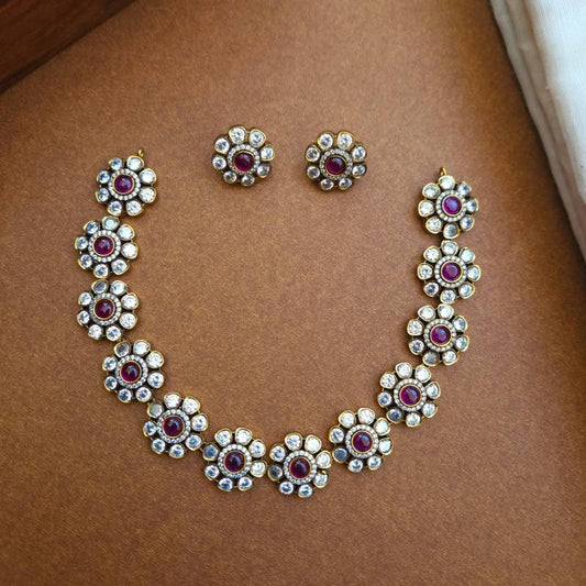 Ziana Victorian Neckpiece